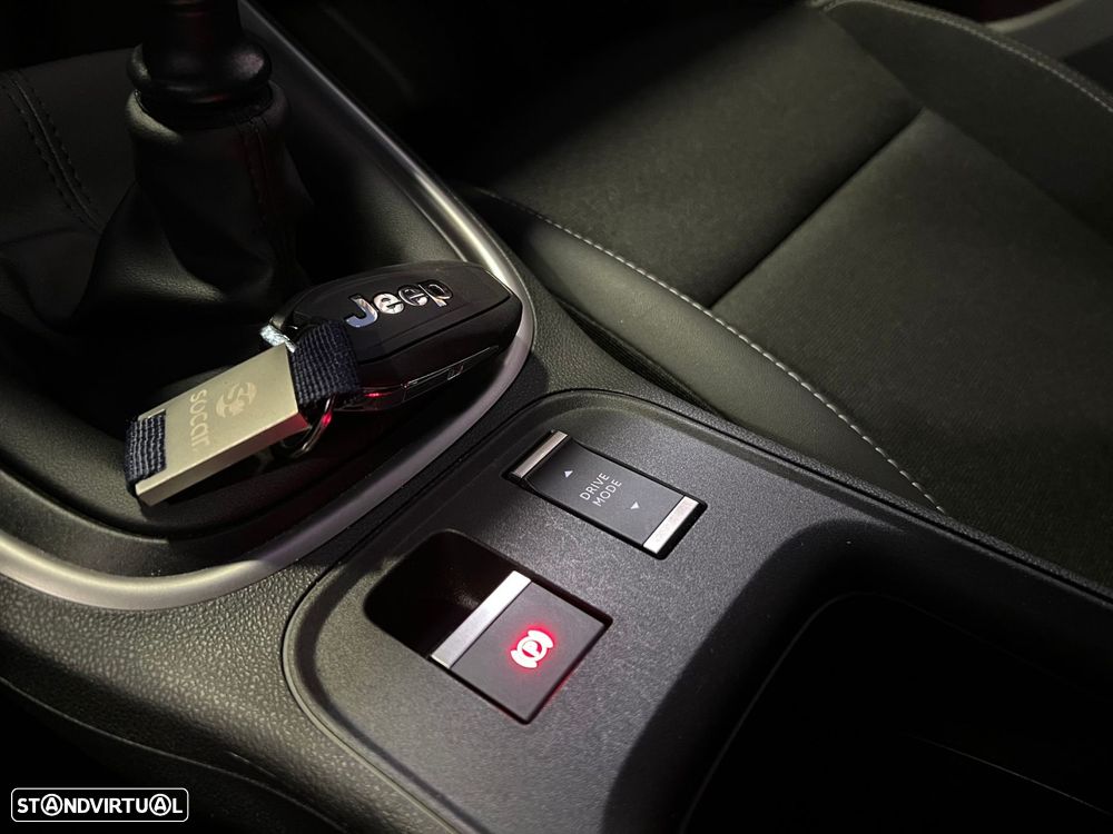 Jeep Avenger 1.2 GSE T3 Summit - 29