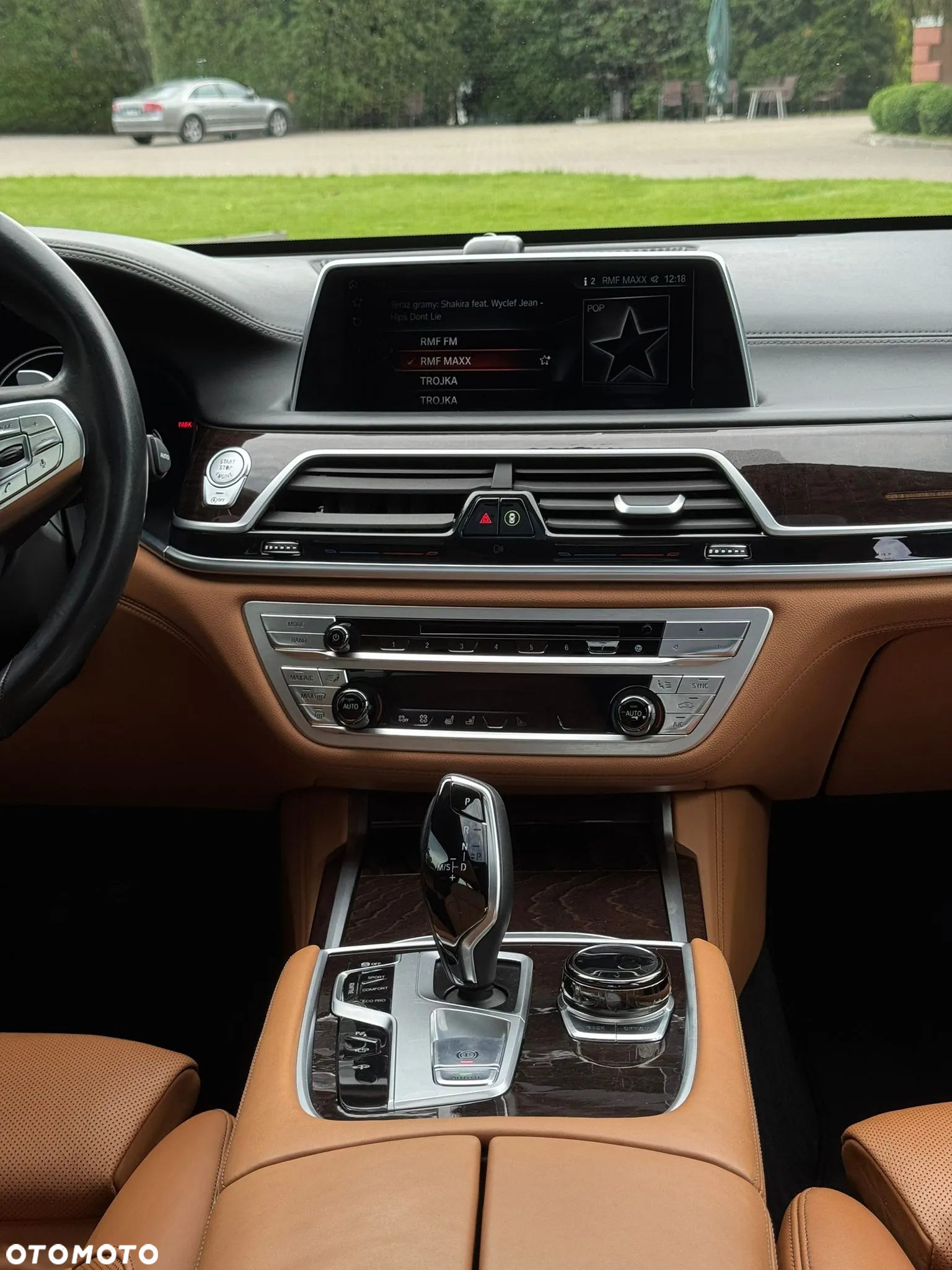 BMW Seria 7 750Li - 13