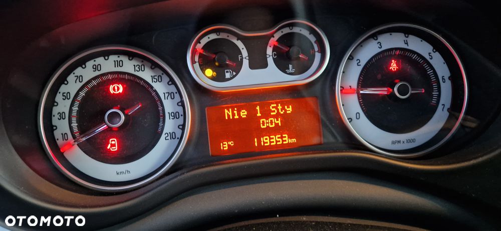 Fiat 500L Urban 1.4 16V Lounge - 8