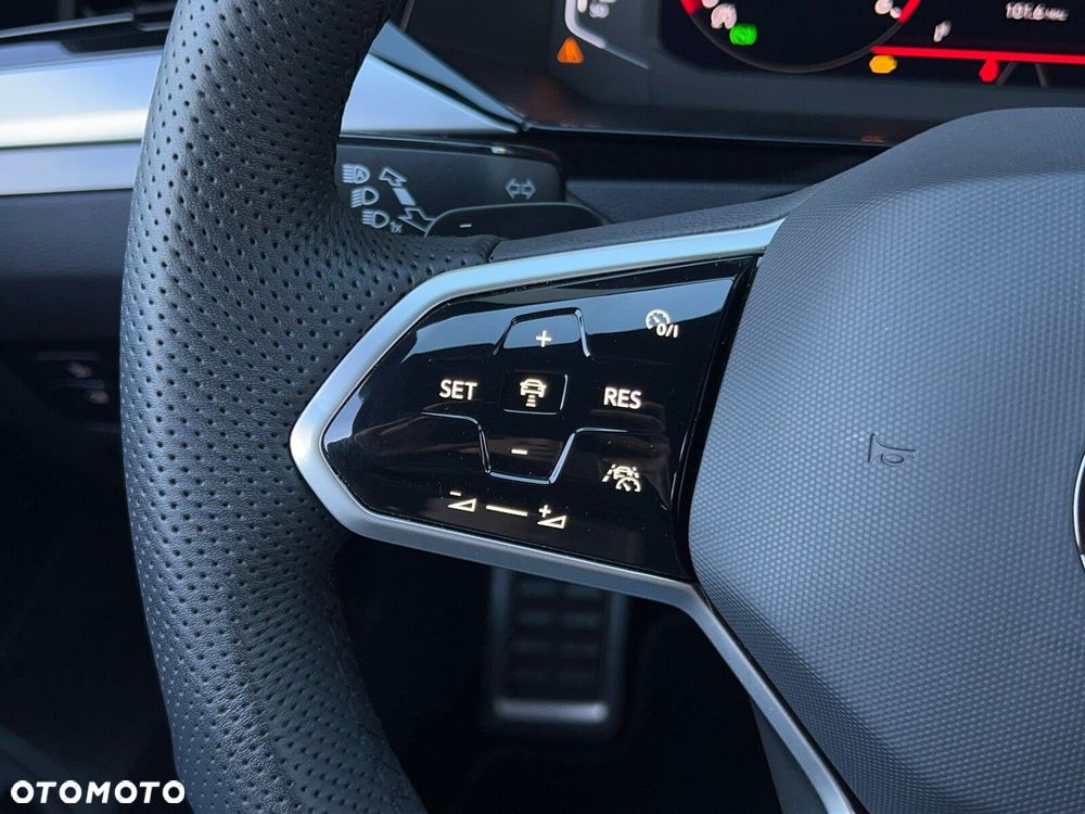 Volkswagen Arteon 2.0 TDI R-Line DSG - 22