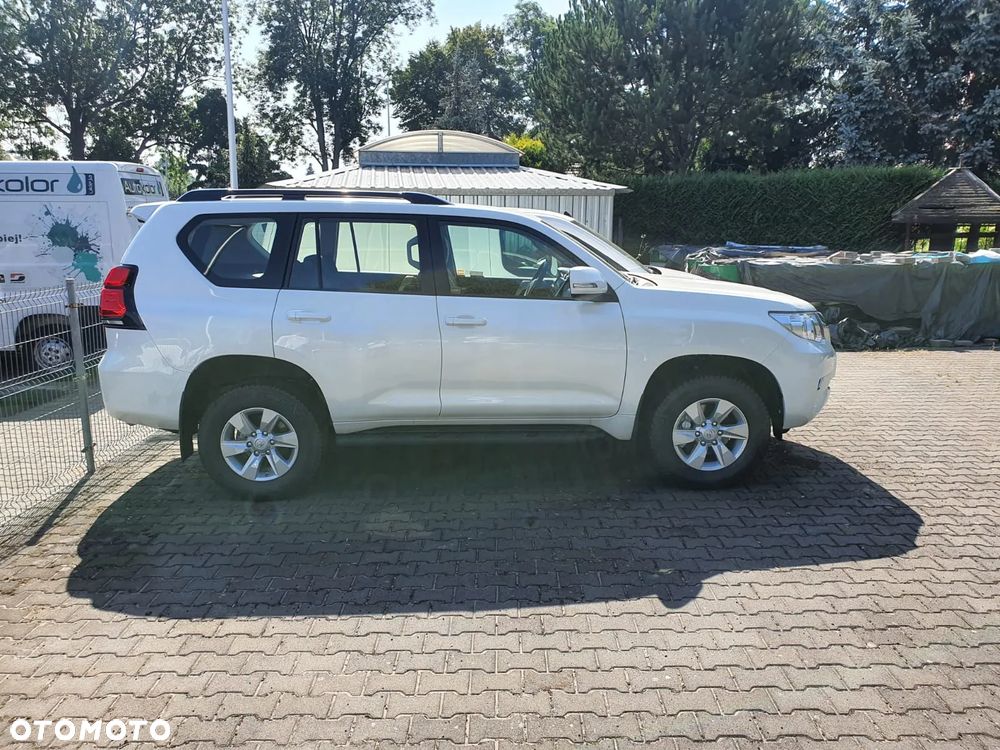 Toyota Land Cruiser LC 2.8 D-4D Prado - 4