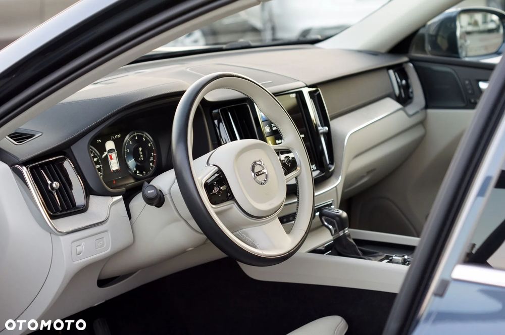 Volvo XC 60 T5 AWD Geartronic Inscription - 25