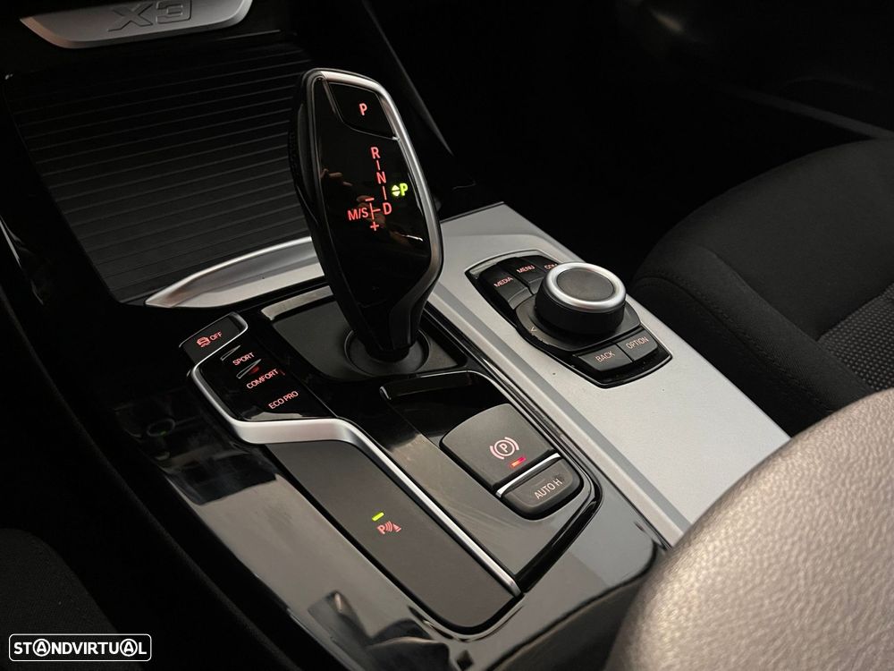 BMW X3 18 d sDrive Auto - 24