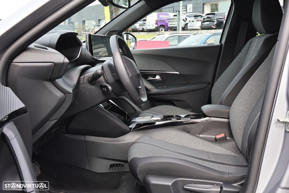 Peugeot e-2008 54 kWh Allure - 16