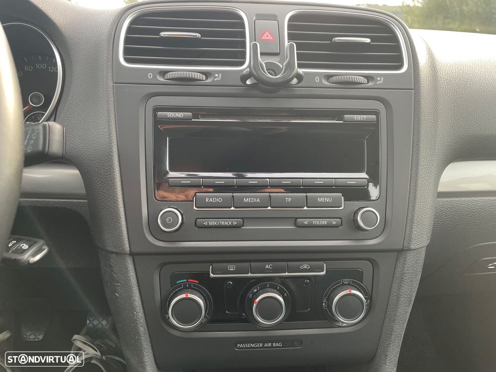 VW Golf 1.6 TDi Trendline BlueMotion - 7