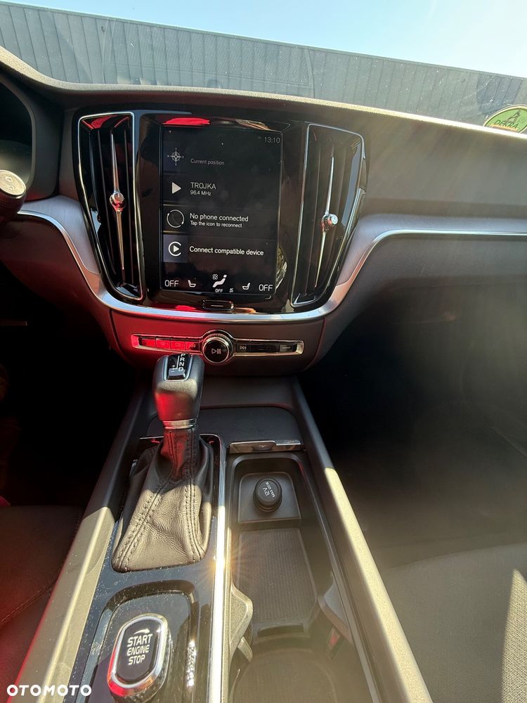 Volvo V60 D4 Momentum Pro - 11