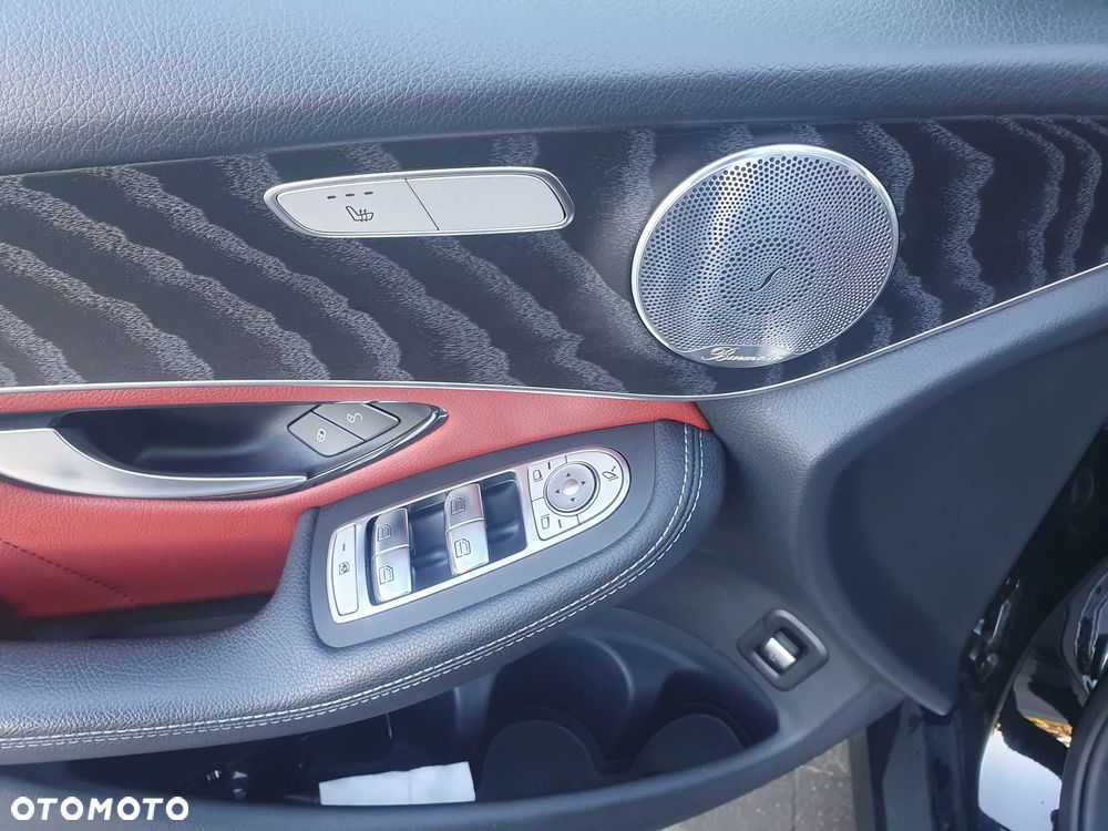 Mercedes-Benz GLC 220 d 4Matic 9G-TRONIC AMG Line Plus - 13