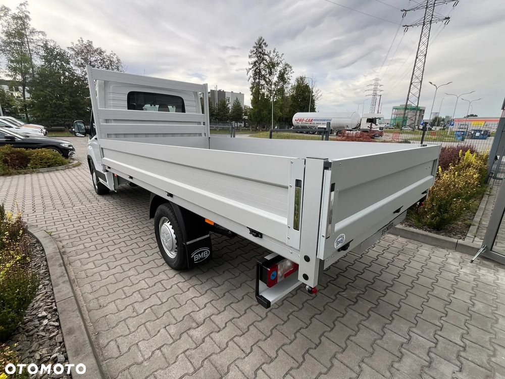 Maxus Delivery 9 - 5