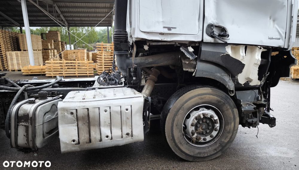 Mercedes-Benz Actros - 3