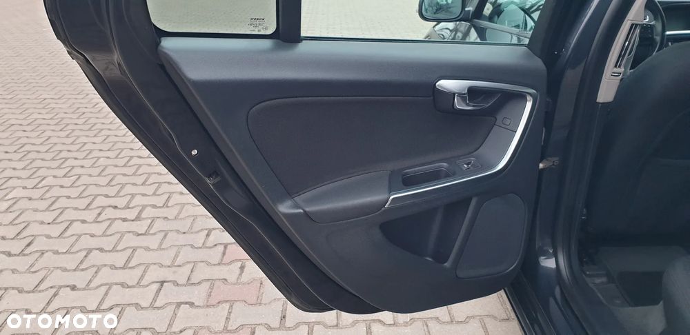 Volvo S60 D4 Edition - 14