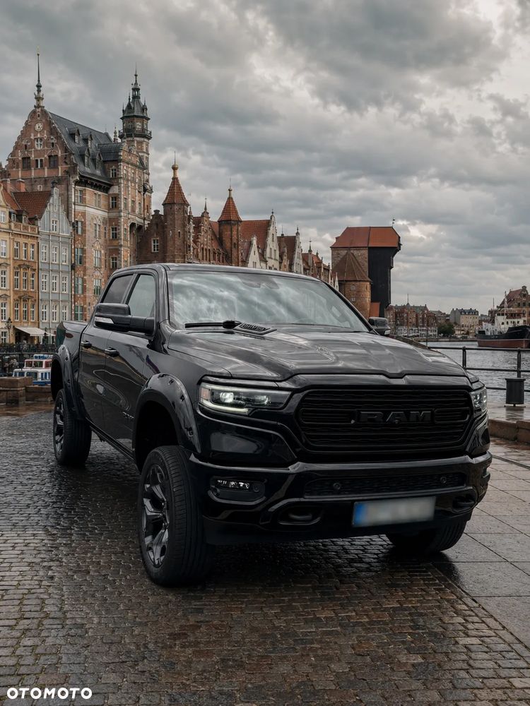 RAM 1500 5.7 Crew Cab Shortbed Limited Black - 8