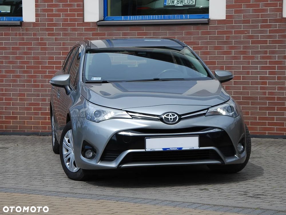 Toyota Avensis - 19