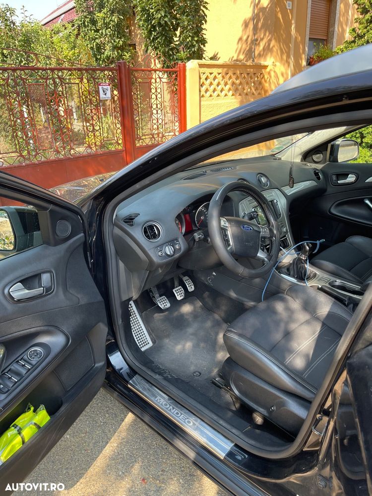 Ford Mondeo 2.0 PFi Titanium - 11