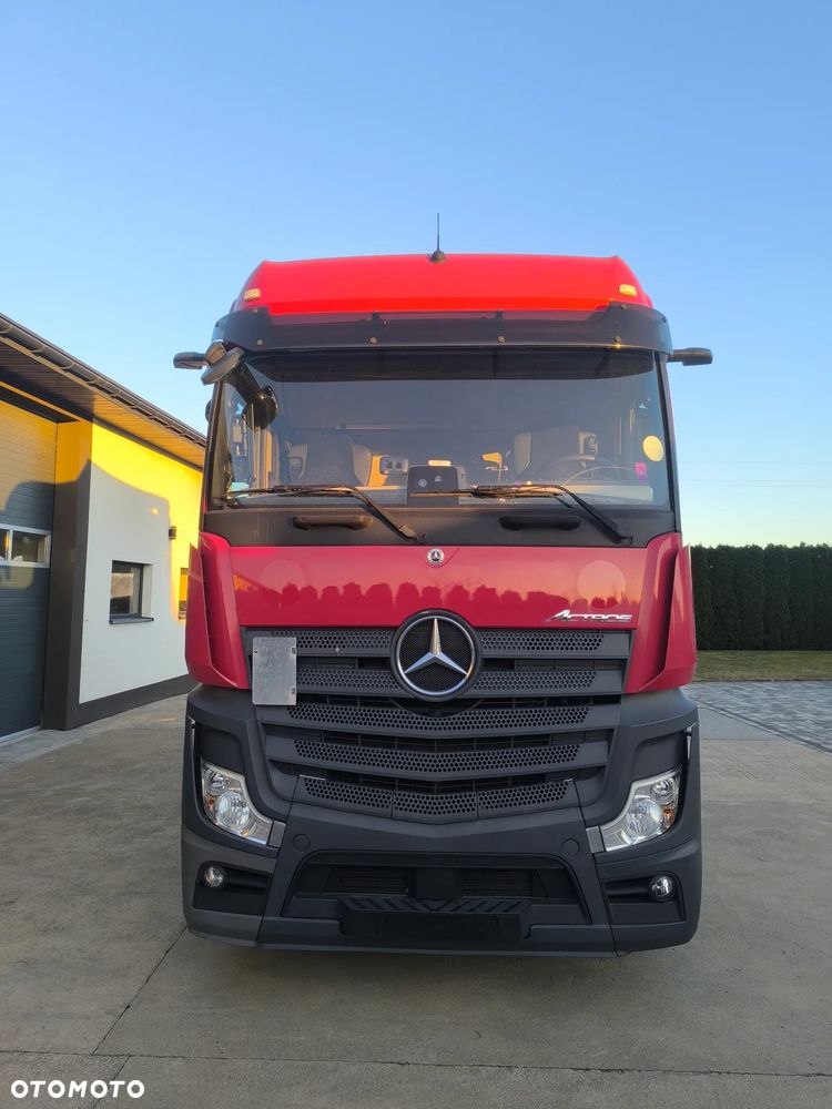 Mercedes-Benz ACTROS - 3