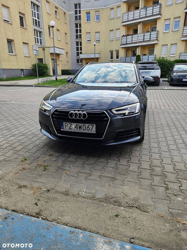 Audi A4 Avant 40 g-tron S tronic - 24