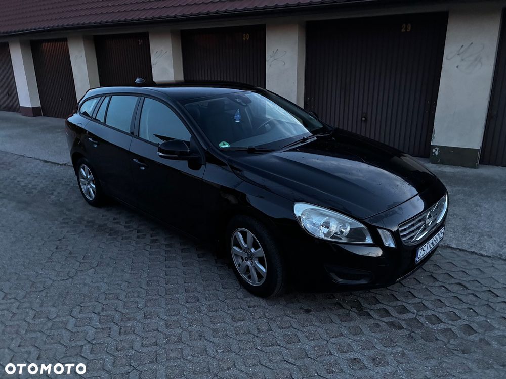 Volvo V60 D2 Momentum - 2