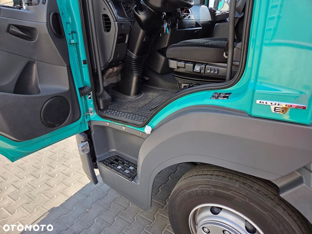 Mercedes-Benz Atego 818 - 21