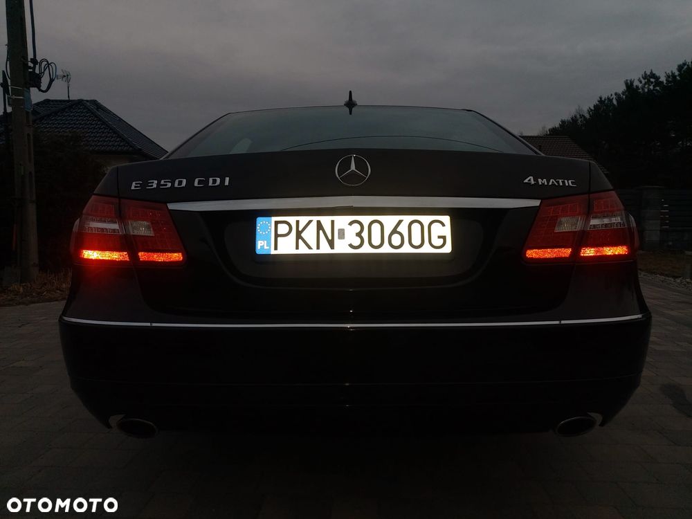 Mercedes-Benz Klasa E 300 CDI DPF BlueEFFICIENCY 7G-TRONIC Avantgarde - 8