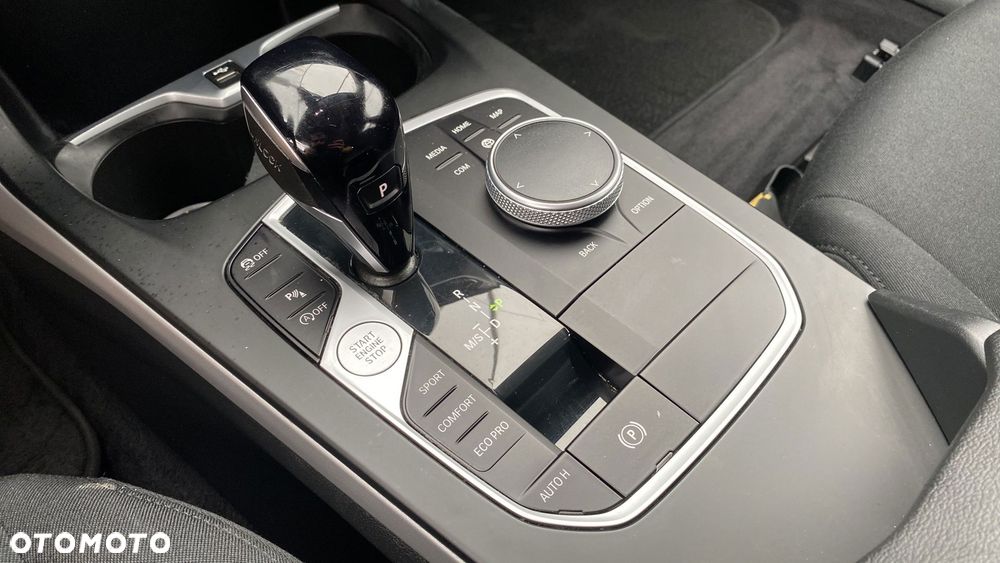 BMW Seria 1 118i Advantage - 17