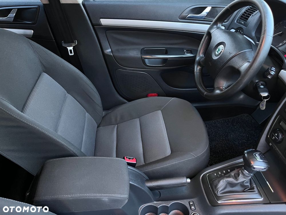 Skoda Octavia 1.9 TDI DPF DSG Ambiente - 25