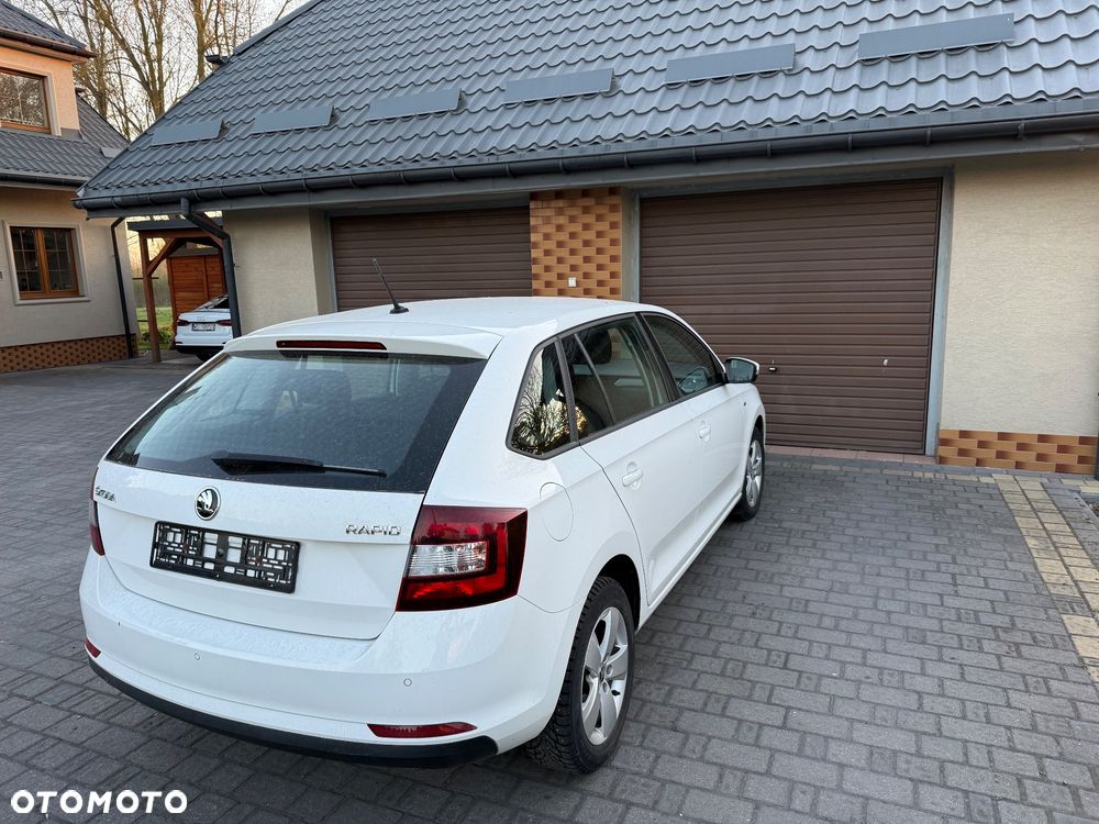 Skoda RAPID 1.0 TSI Cool Edition R&G - 6