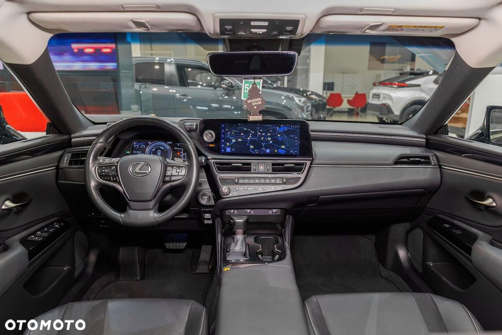 Lexus ES 300h Business Edition - 8