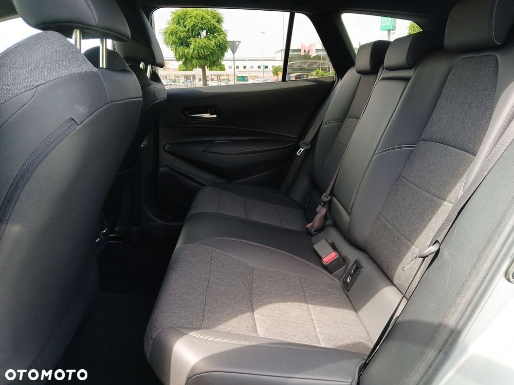 Toyota Corolla 1.8 Hybrid Comfort - 16