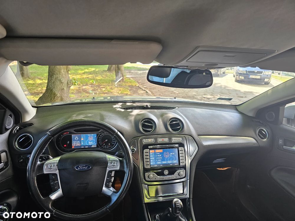 Ford Mondeo 2.0 Titanium - 12