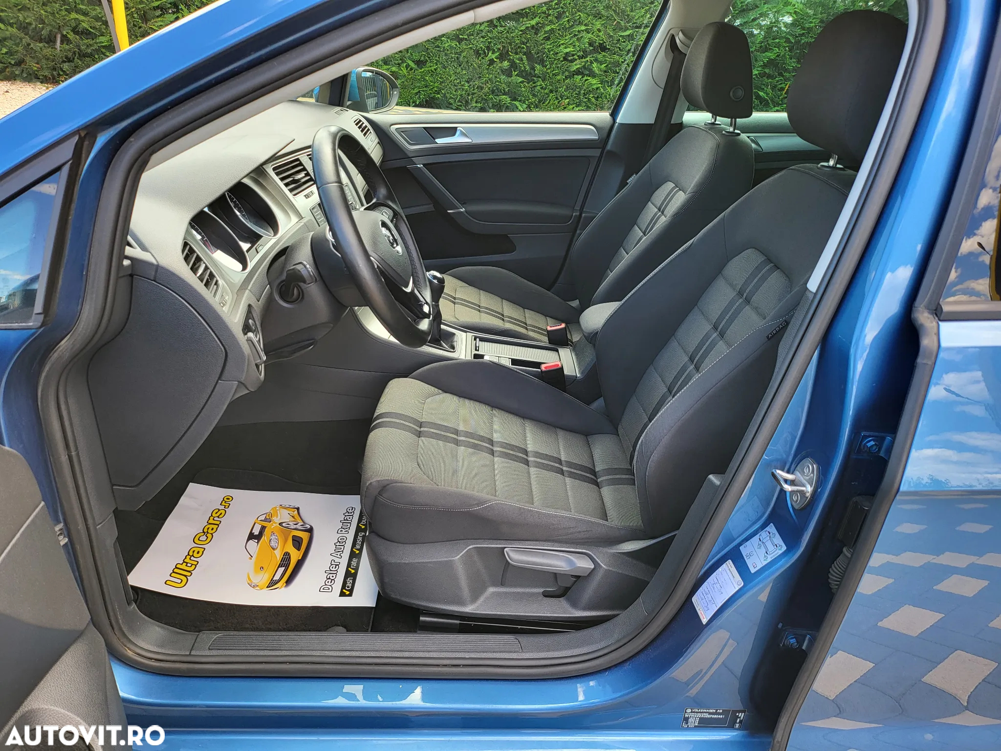 Volkswagen Golf 2.0 TDI Comfortline - 12