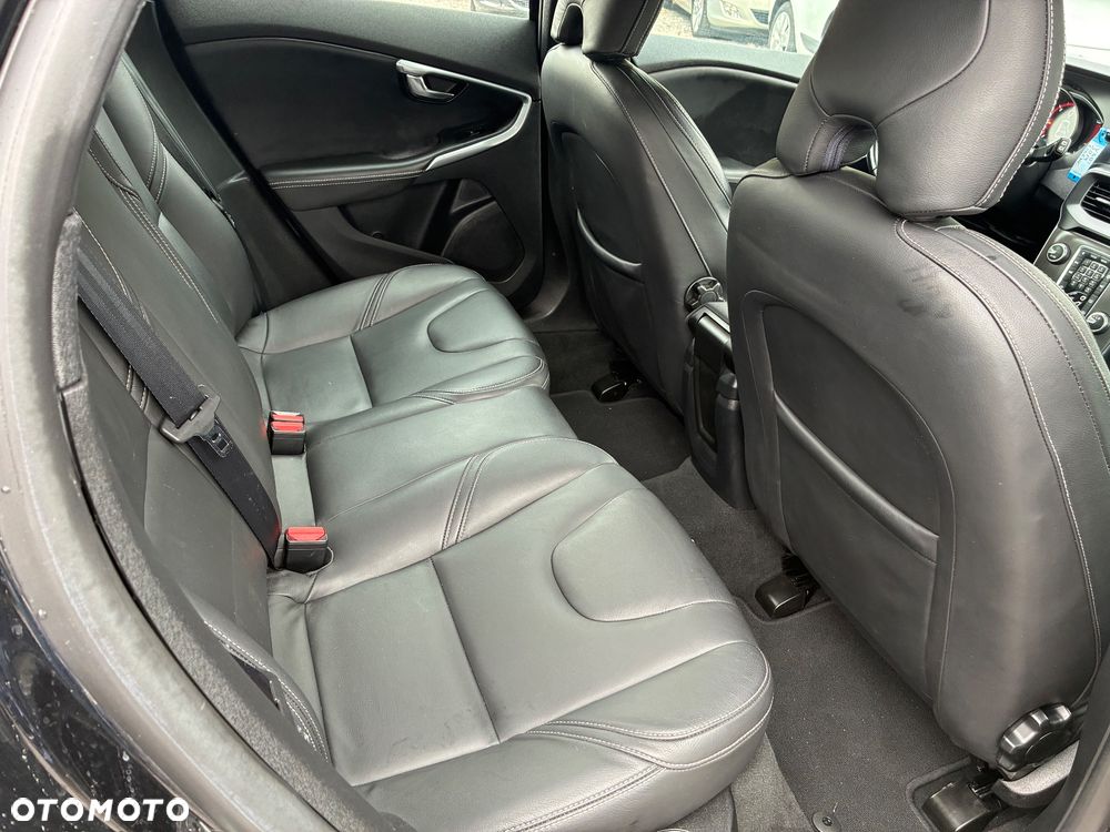 Volvo V40 D2 - 12
