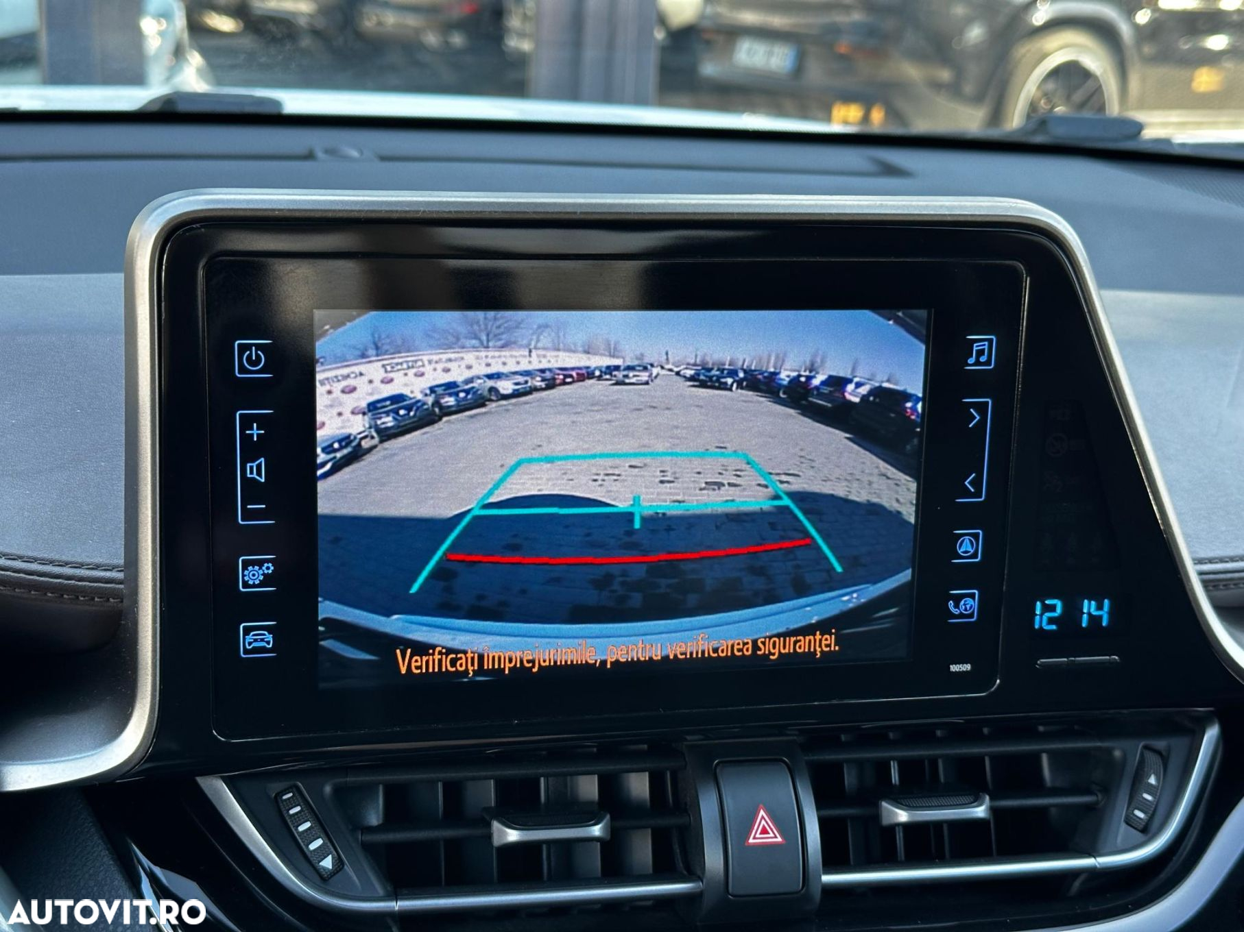 Toyota C-HR - 14
