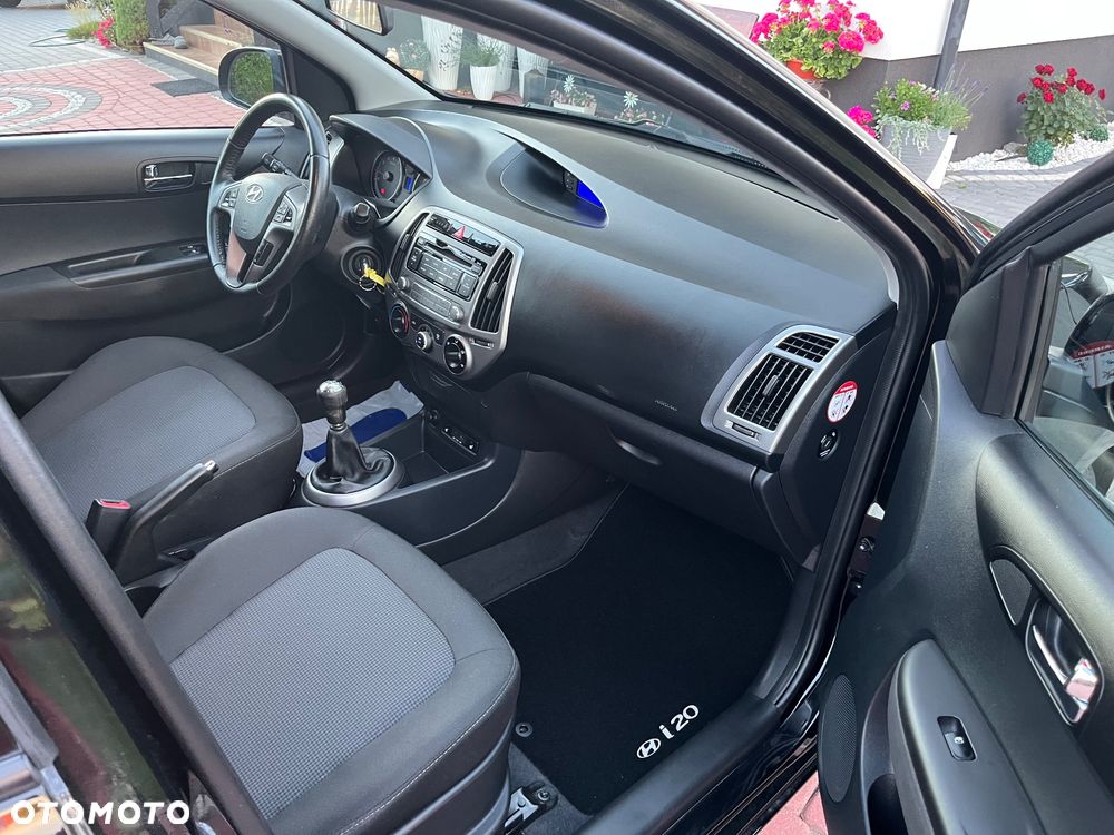 Hyundai i20 - 16