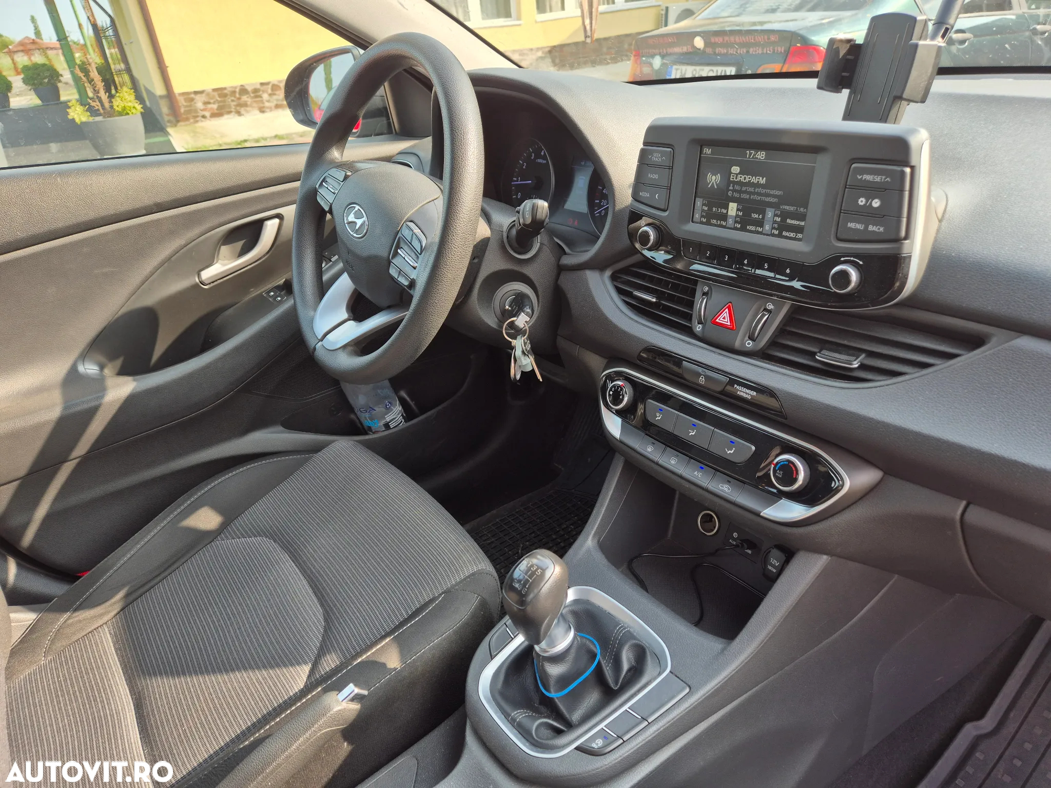 Hyundai i30 1.4 100CP 5DR M/T Classic - 14