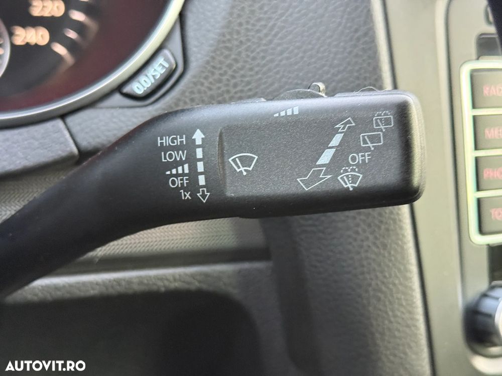 Volkswagen Golf 2.0 TDI DPF 4Motion Highline - 22