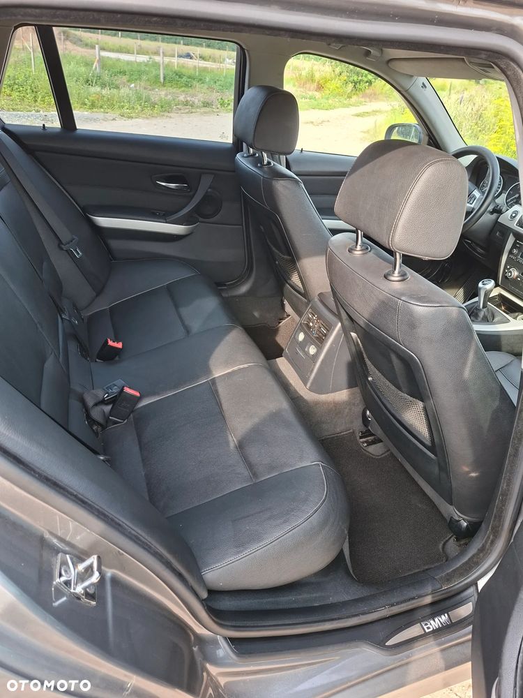 BMW Seria 3 - 12