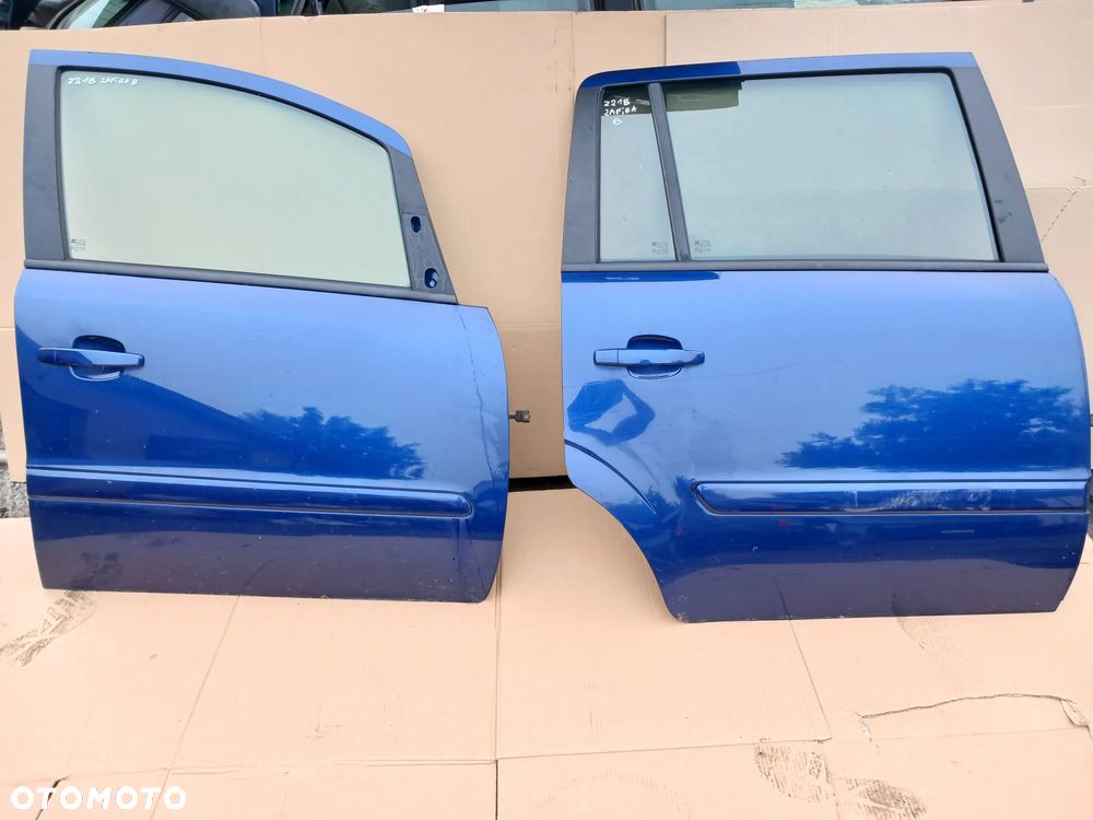 Drzwi przednie prawe tylne Opel Zafira B Z21B Niebieskie