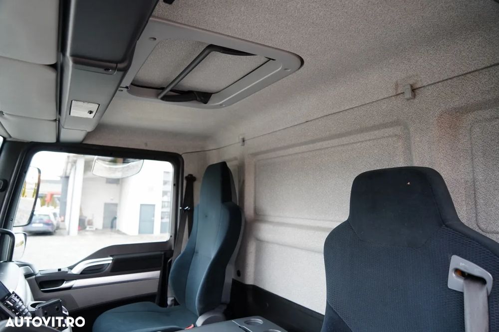 MAN TGM 12.290 / 4x2 / CAROSERIE REFRIGERATĂ 7.8 M / UNITATE THERMO KING T-1200 R / platformă ridicătoare spate / MULTIMEMBRU / DHOLLANDIA - 27