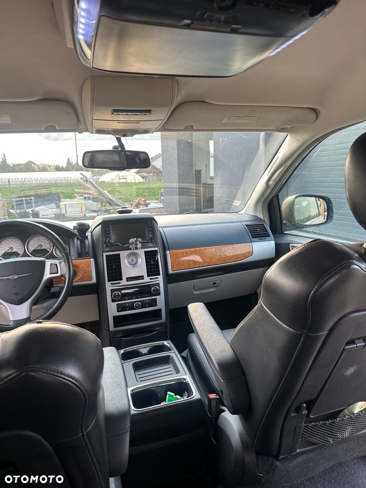 Chrysler Grand Voyager 2.8 CRD Limited - 16