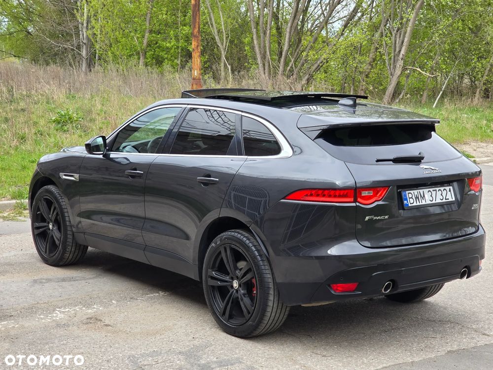 Jaguar F-Pace 30t AWD Prestige - 16