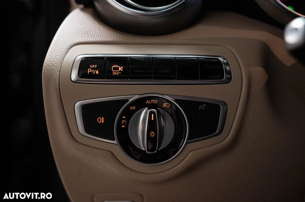 Mercedes-Benz GLC 250 4Matic 9G-TRONIC AMG Line - 28