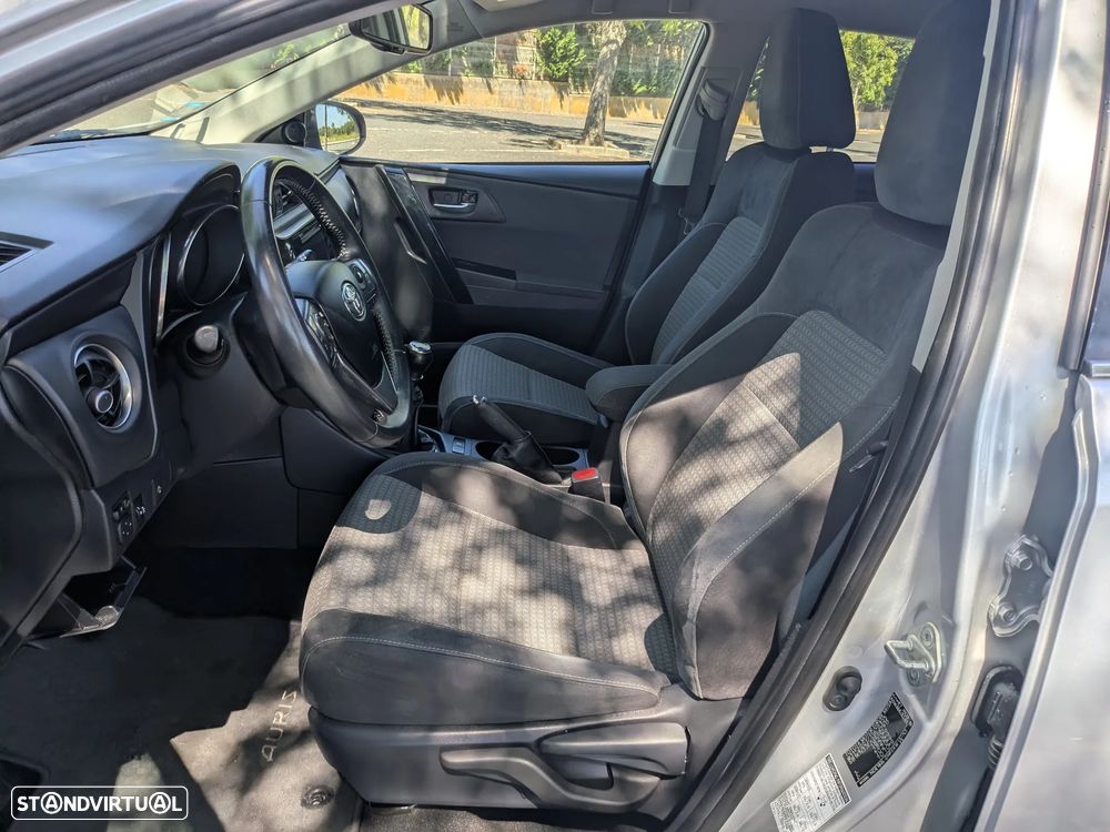 Toyota Auris 1.4 D-4D Comfort - 4