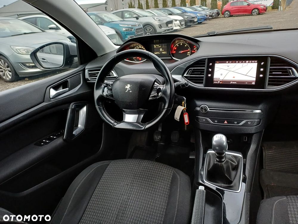 Peugeot 308 BlueHDi FAP 130 Stop & Start Allure - 22