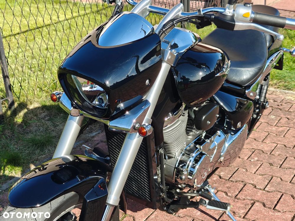 Suzuki Intruder - 18