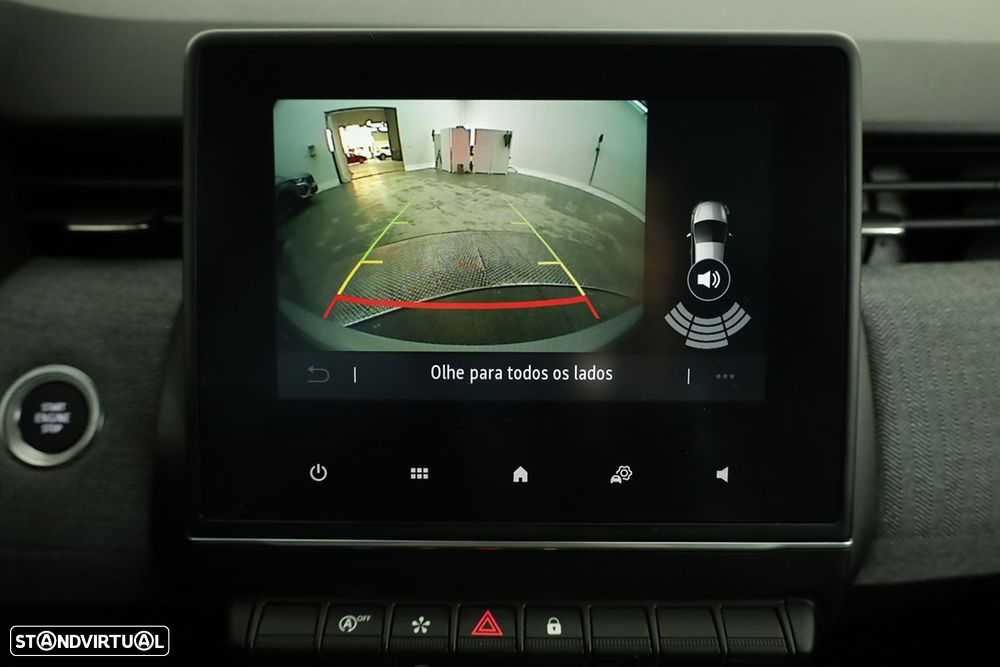 Renault Clio 1.0 TCe Techno Bi-Fuel - 11