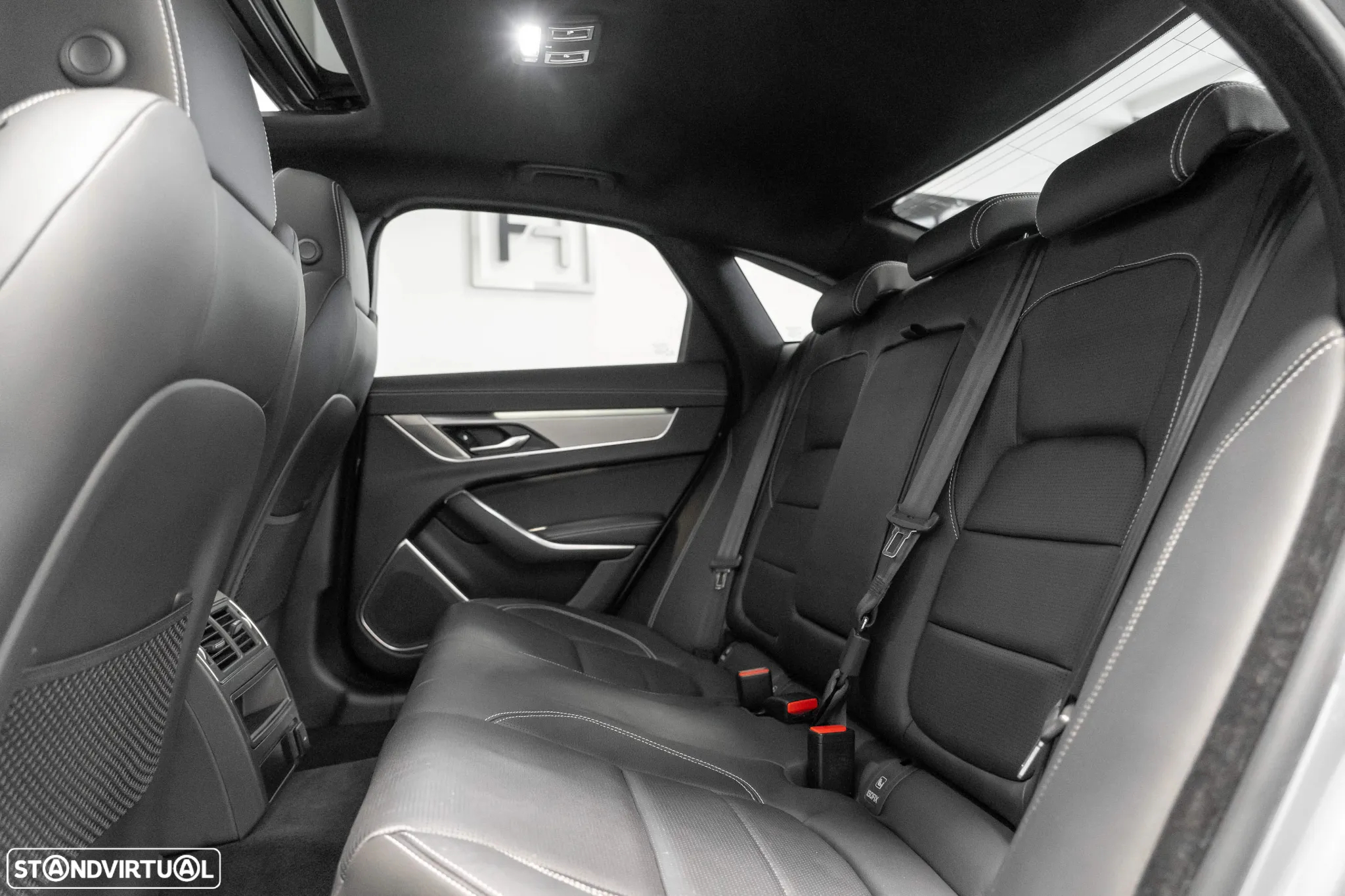 Jaguar XF 2.0 D200 R-Dynamic SE Aut. - 9