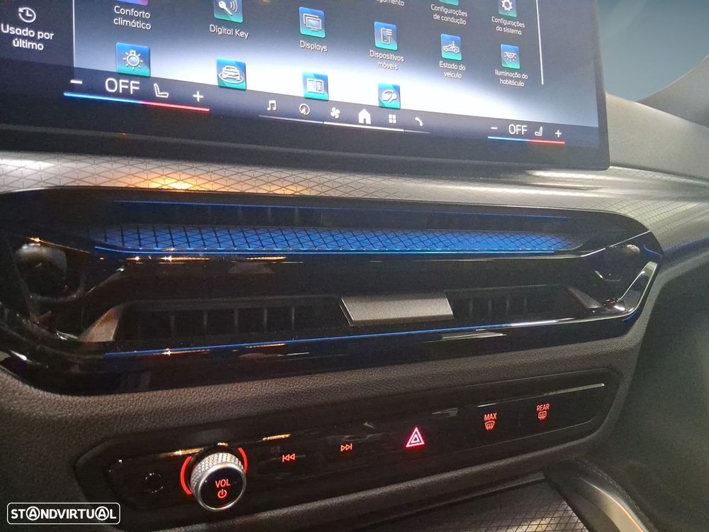 BMW i4 eDrive35 Edição Desportiva M - 22