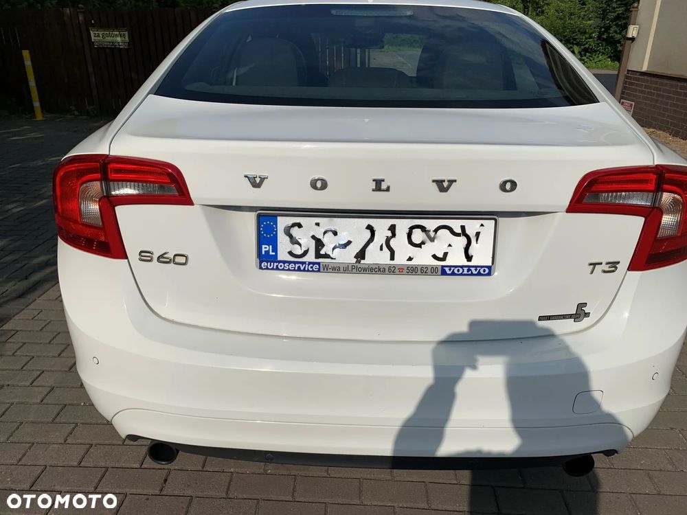 Volvo S60 T3 Kinetic - 4