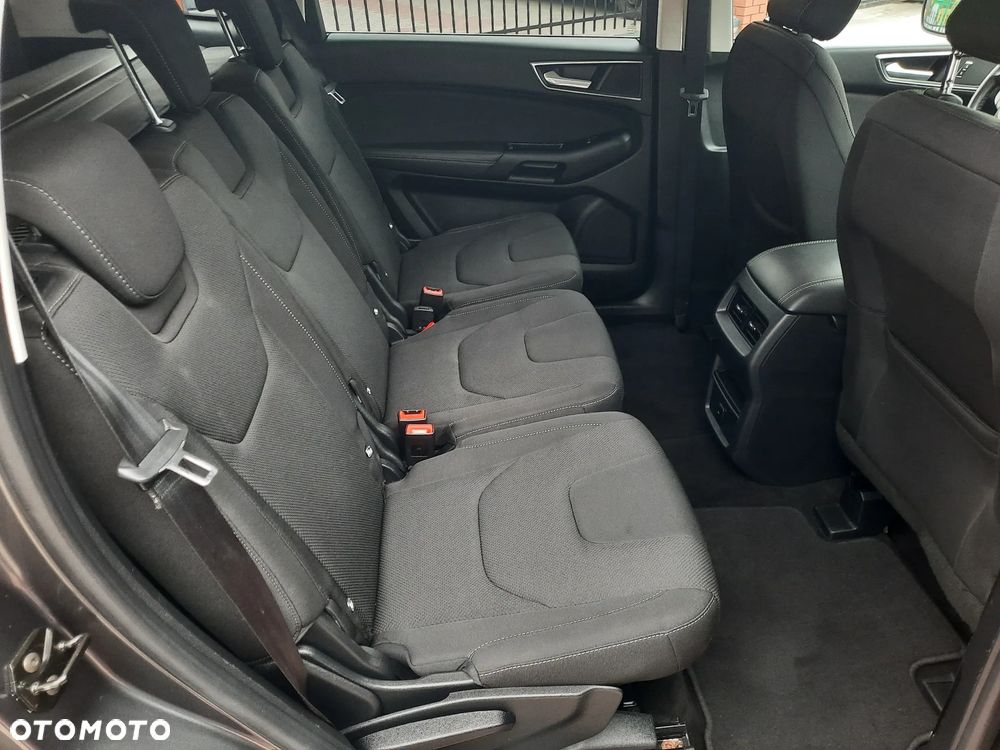 Ford S-Max - 17