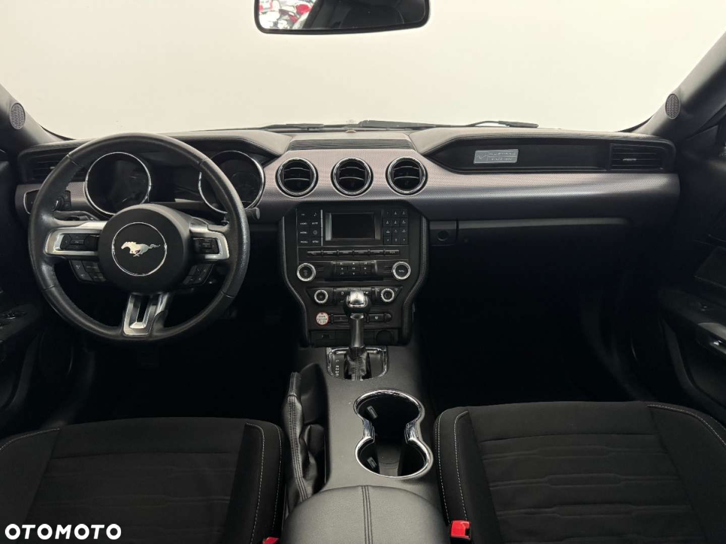 Ford Mustang - 7