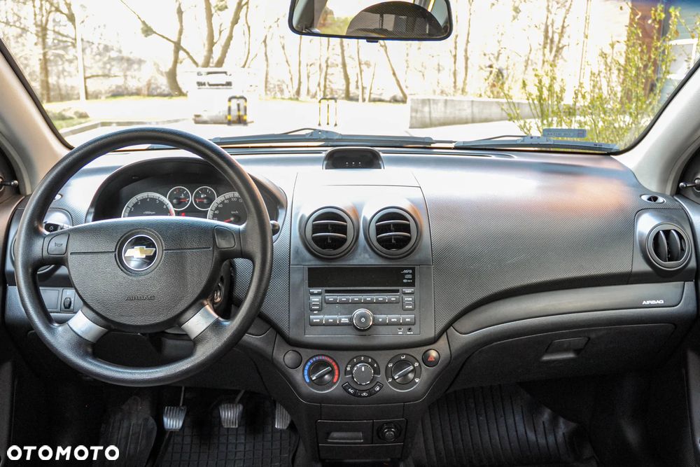 Chevrolet Aveo - 9